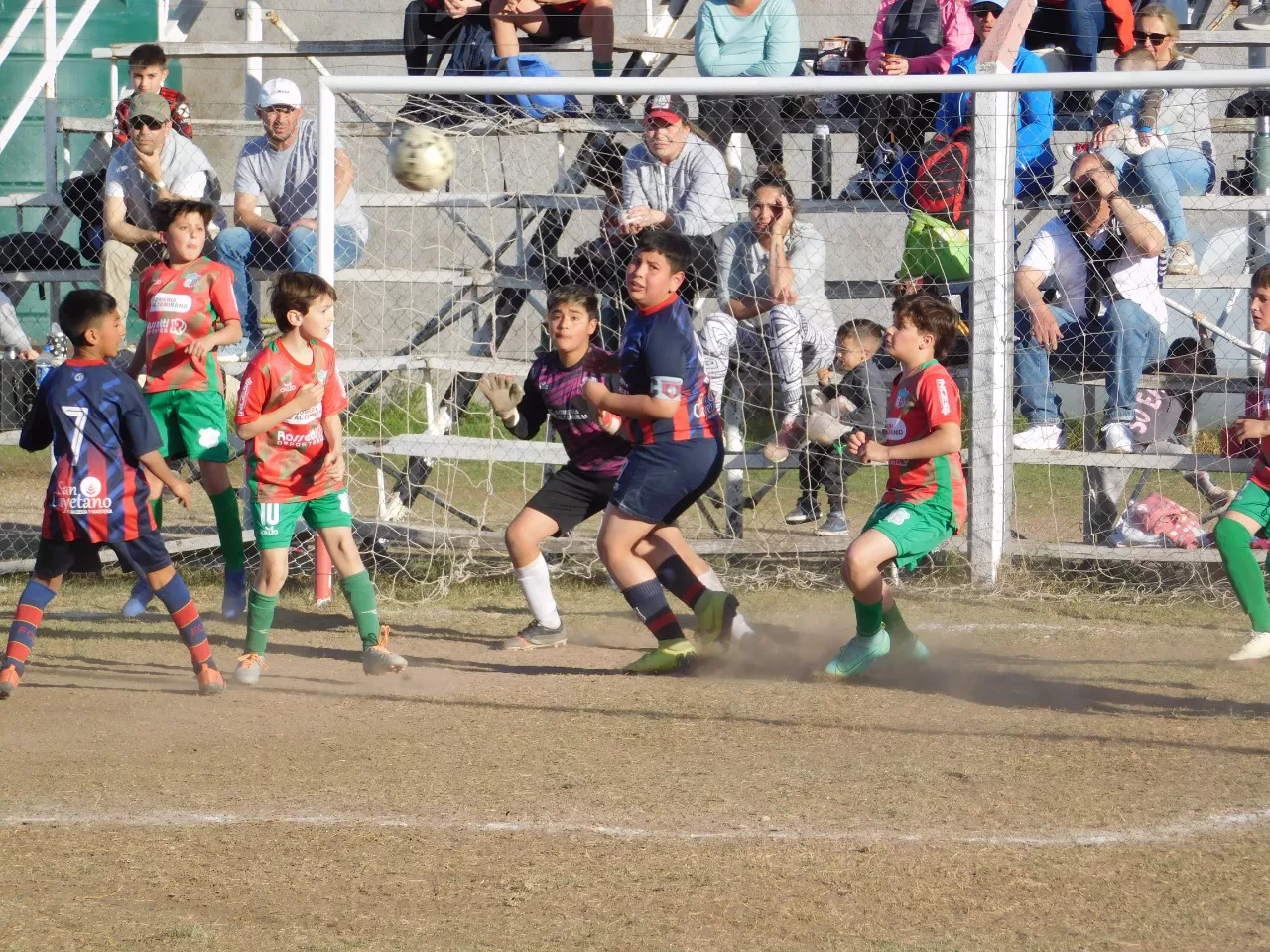 Centro Social vs Defensores de Alberdi vs Juventud Unida Río Cuarto (92)