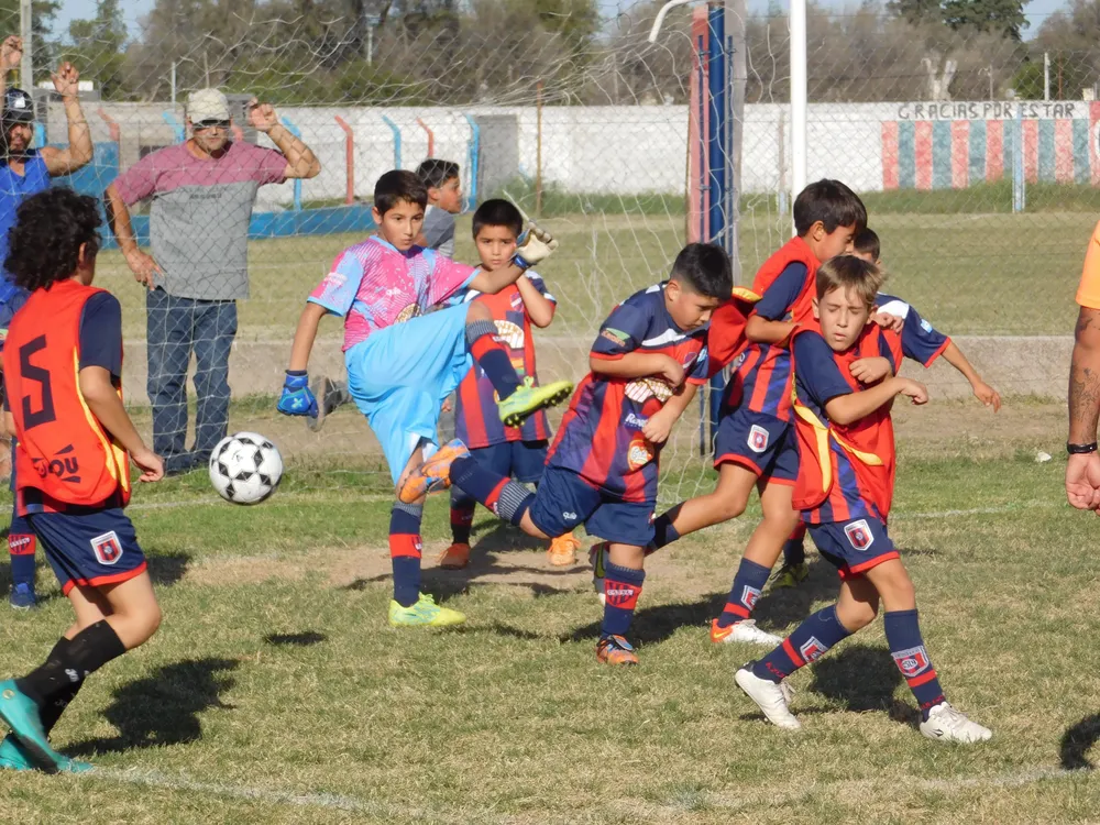 Infantiles Juveniles Centro Social San Lorenzo Bulnes Ateneo Vecinos Argentinso Jrs (56)