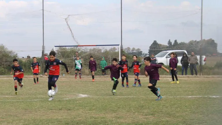 Fecha 10 Infantiles Juveniles Centro Social Fusión FC Atenas B (11)