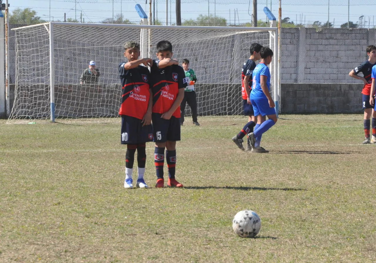 Centro Social vs Defensores de Alberdi vs Juventud Unida Río Cuarto (163)