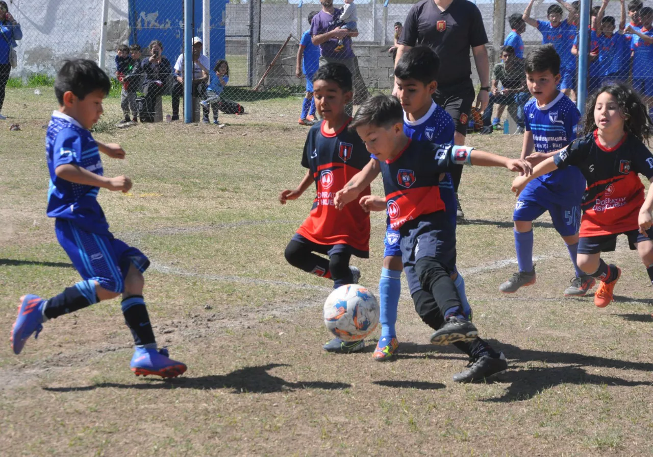 Centro Social vs Defensores de Alberdi vs Juventud Unida Río Cuarto (117)