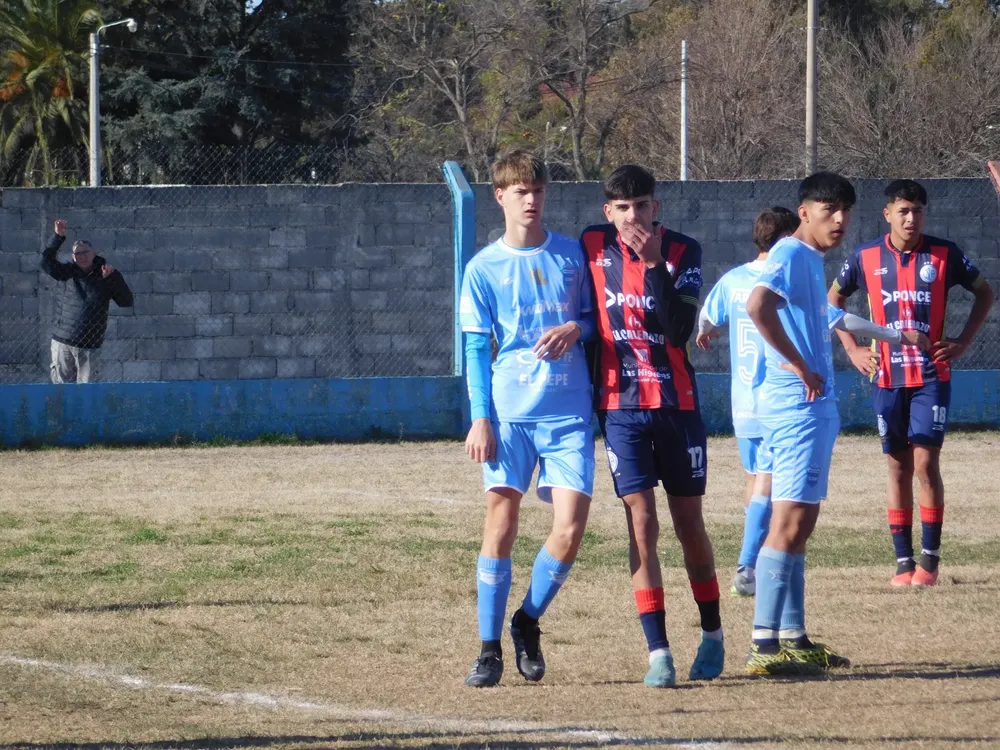 Centro Social vs Deportivo Municipal Adelia María  (56)