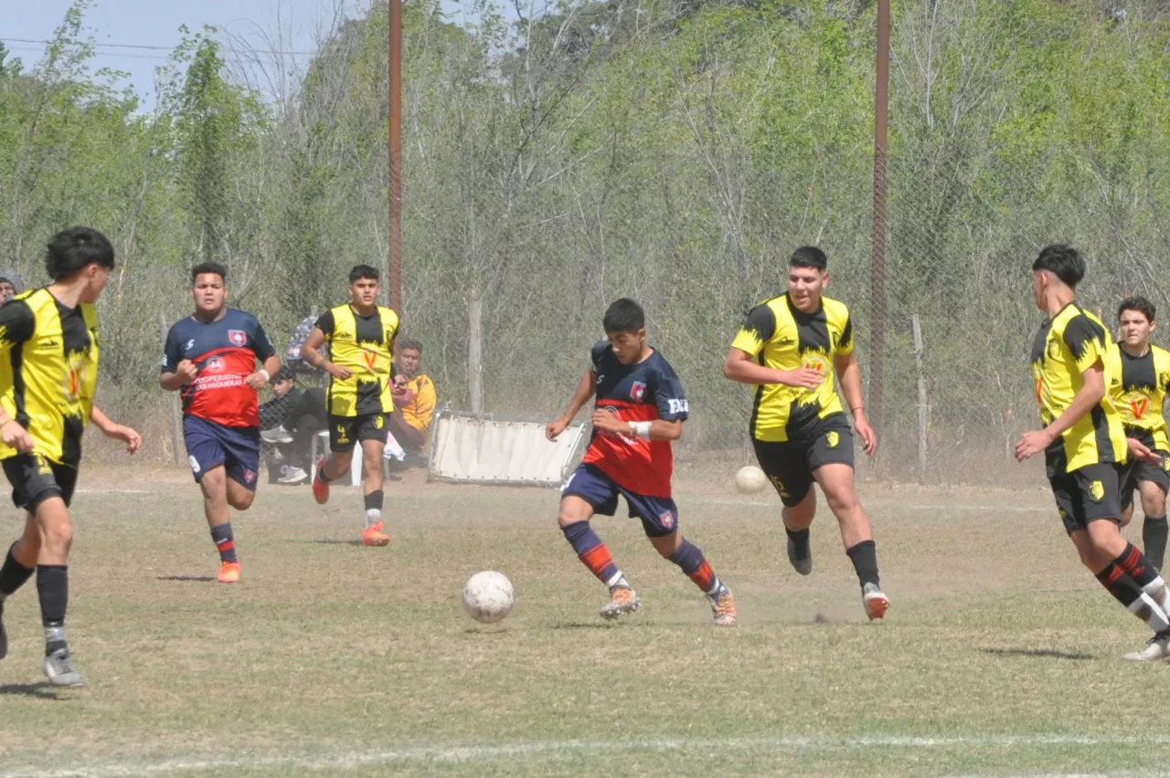 Centro Social Las Higueras Correos y Telecomunicaciones Deportivo Municipal Adela María (26)
