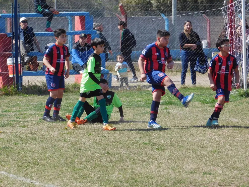 Centro Social Banda Norte Correos Renato Cesarini (143)