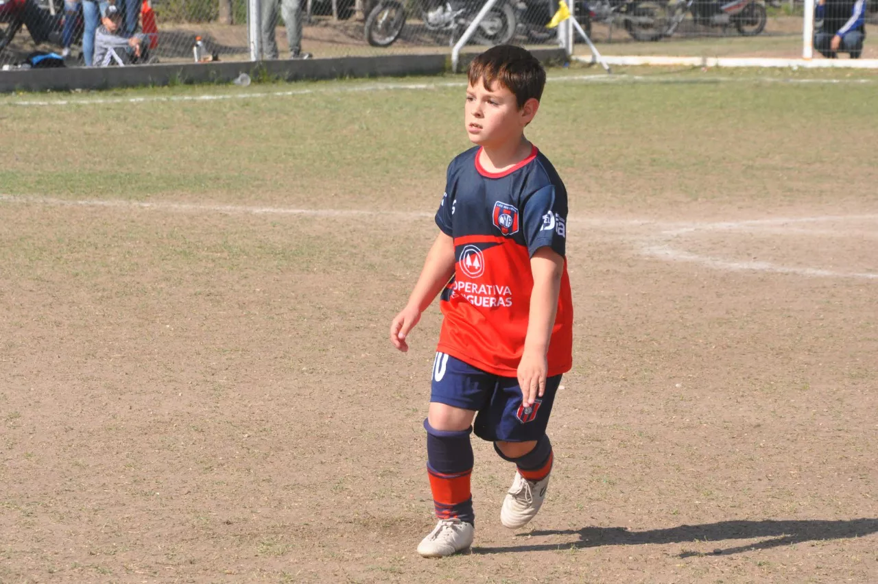 Centro Social Las Higueras Correos y Telecomunicaciones Deportivo Municipal Adela María (75)