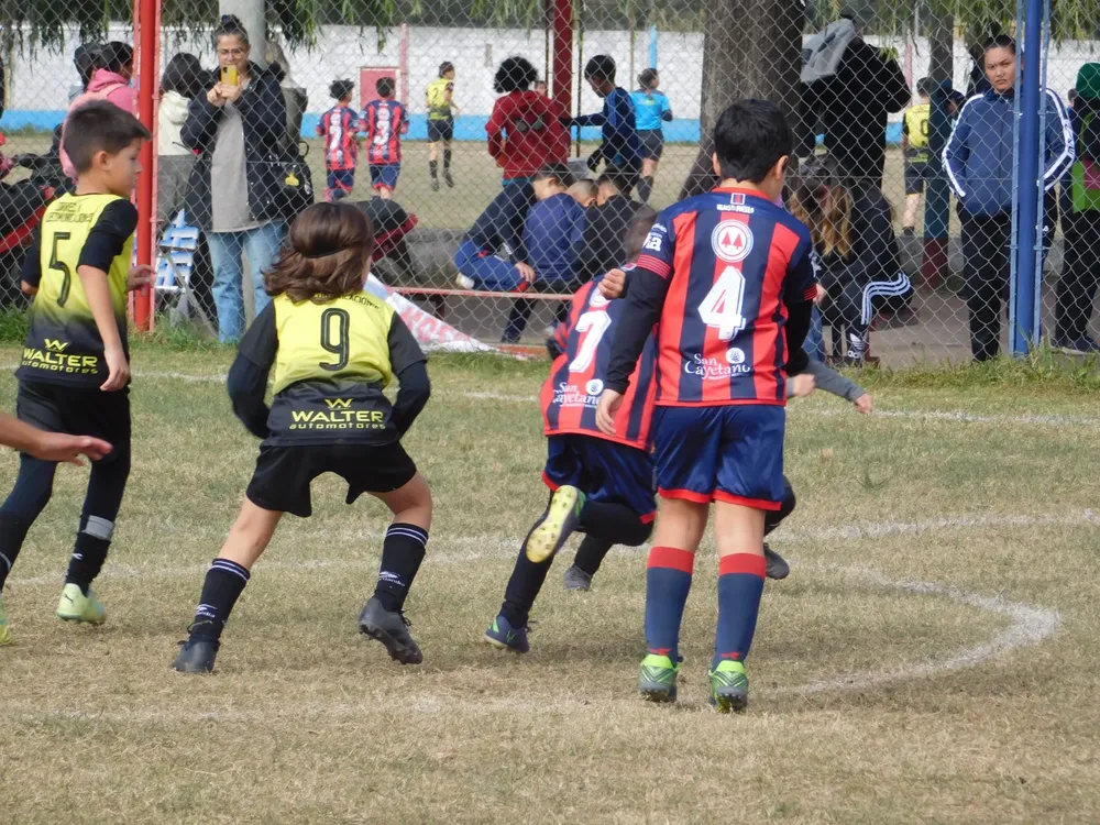 Centro Social vs Correos vs Defensores de Alberdi Socialeritas (220)