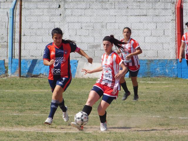 FEMENINO SPORTIVO MUNICIPAL (54)