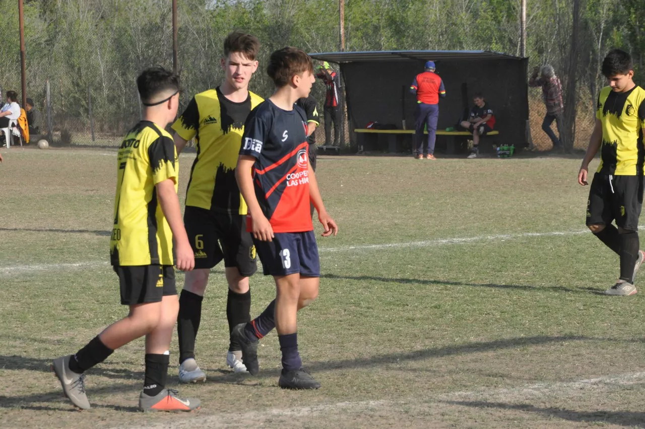 Centro Social Las Higueras Correos y Telecomunicaciones Deportivo Municipal Adela María (135)